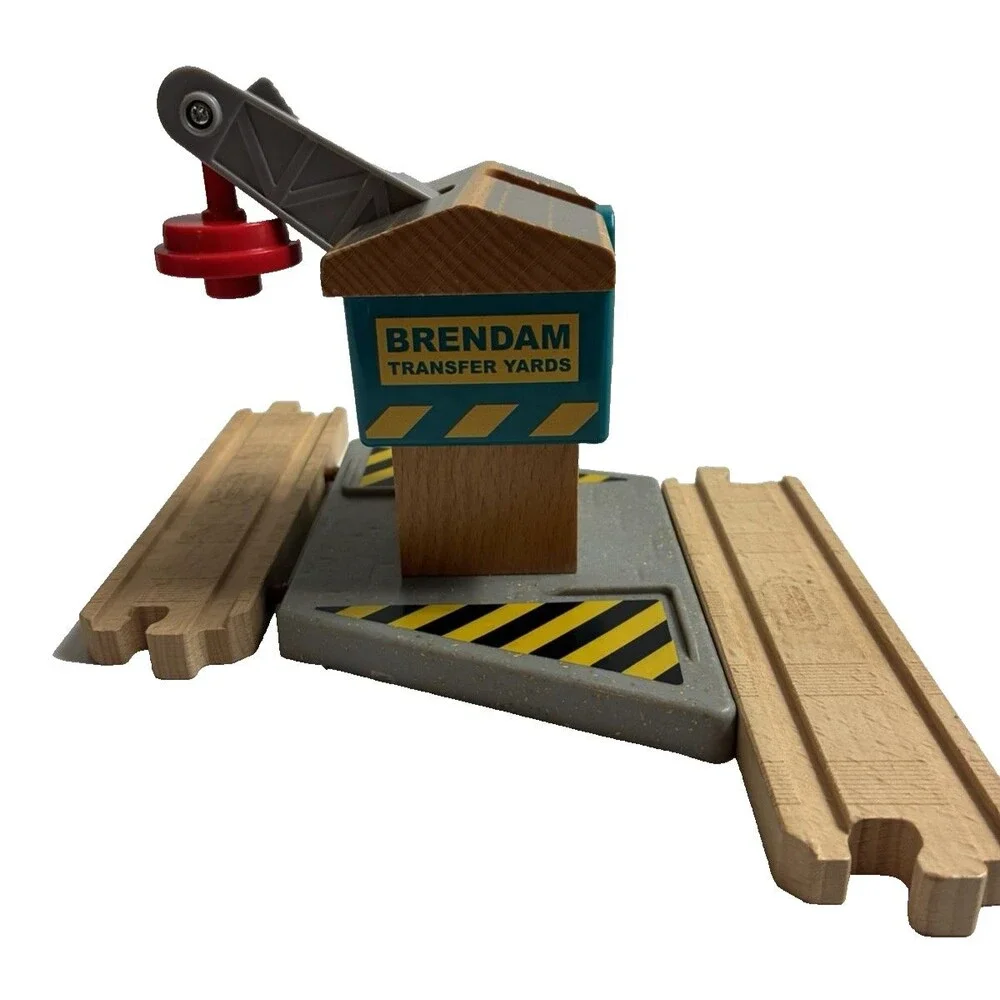 Thomas & Friends Wood Spin & Lift Crane Set 2017 Figure Troublesome Train Cargo